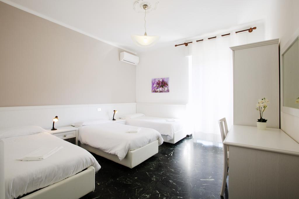 Riviera Apartments Леванто Экстерьер фото