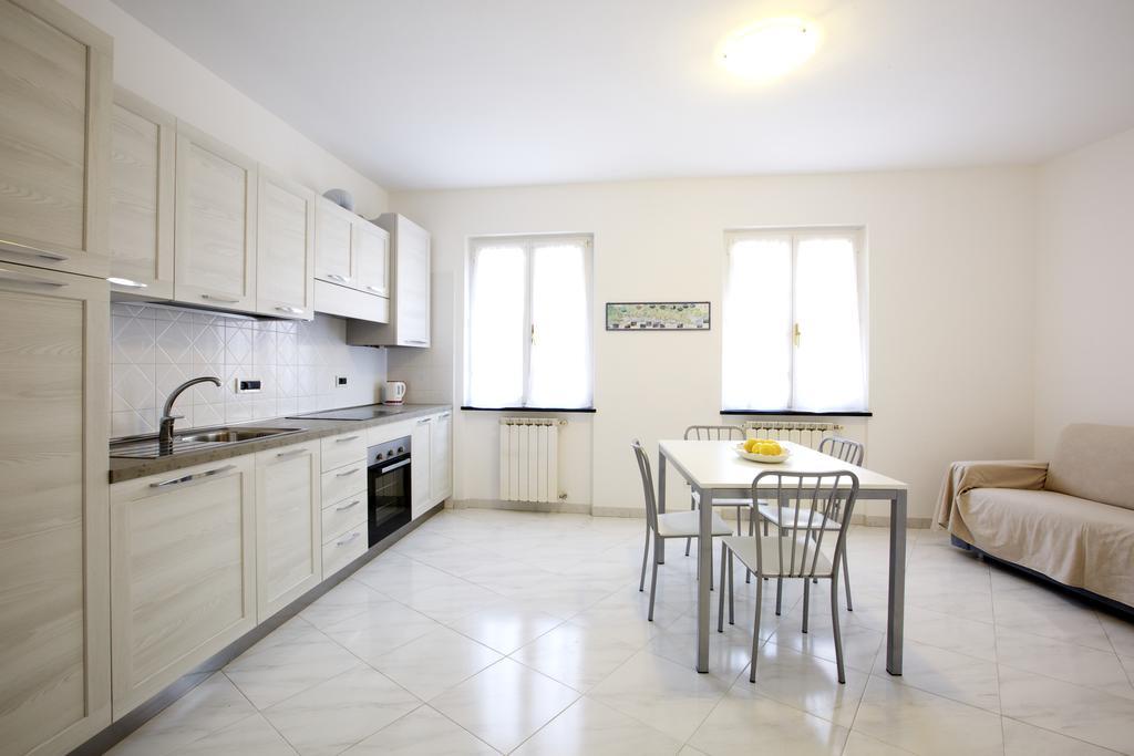 Riviera Apartments Леванто Экстерьер фото